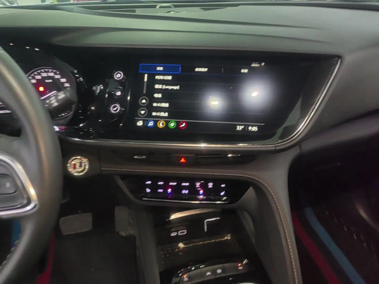 Buick Envision 2022 Encore S 652T Two-Wheel-Drive Luxury Model — миниатюра 15