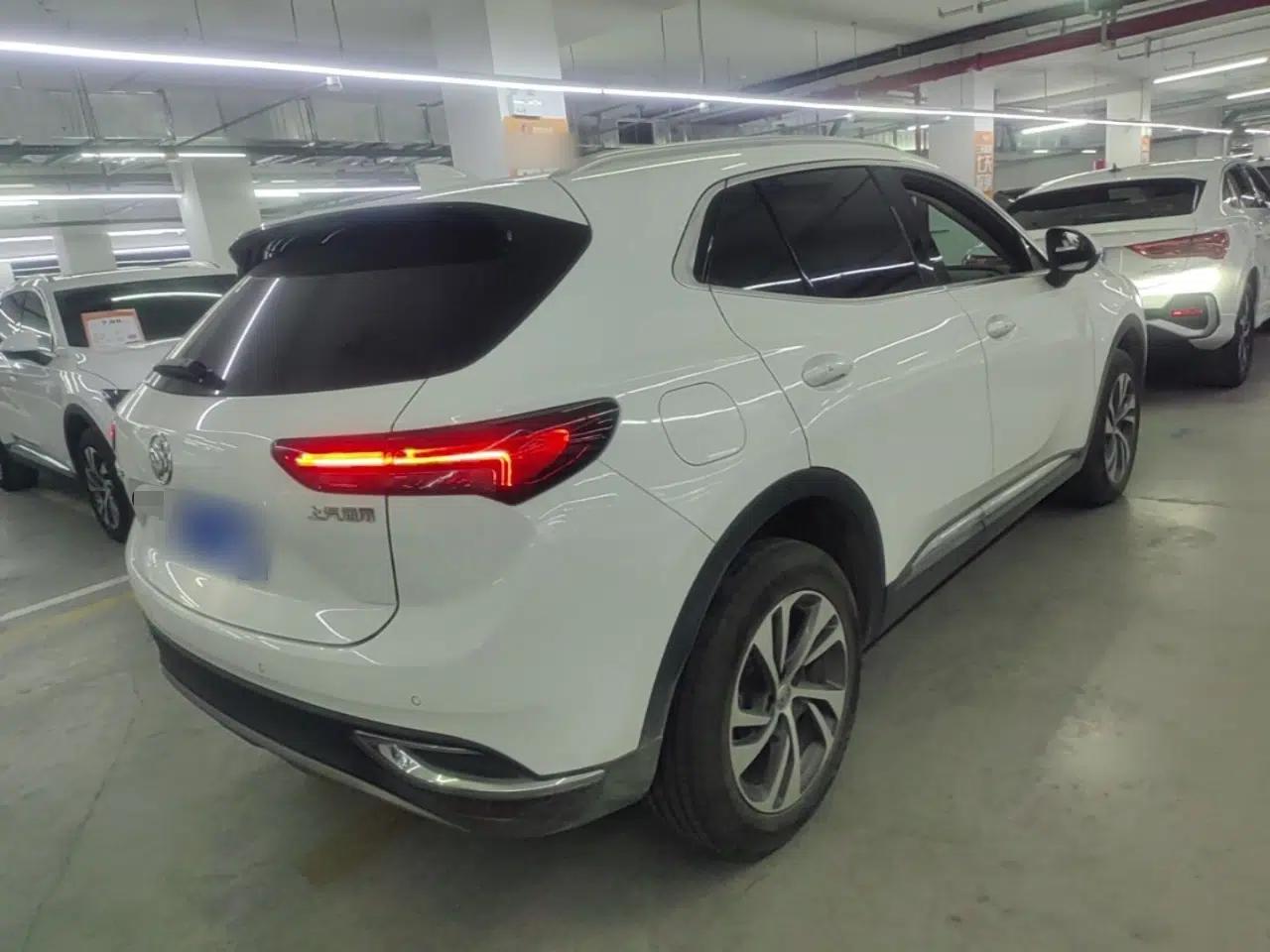 Buick Envision 2022 Encore S 652T Two-Wheel-Drive Luxury Model — миниатюра 6