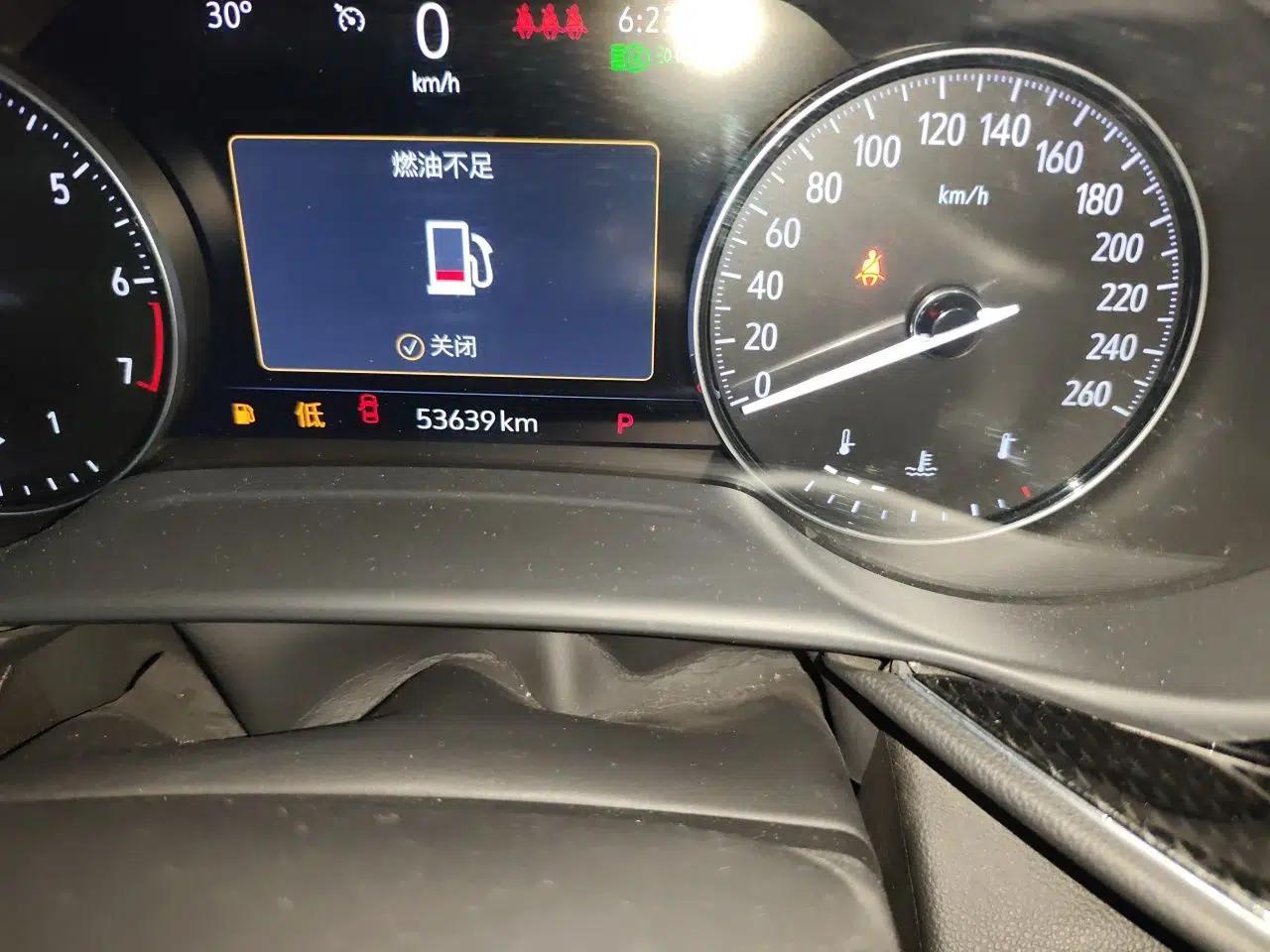 Buick Envision 2020 Encore S 652T Two-Wheel Drive Luxury Model — миниатюра 12
