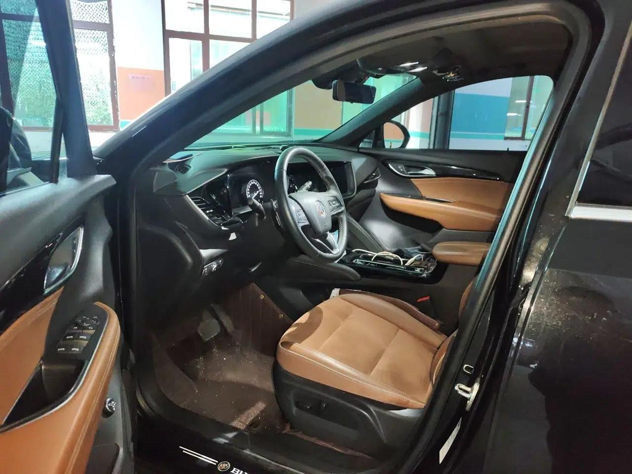 Buick Envision 2020 Encore S 652T Two-Wheel Drive Luxury Model — миниатюра 16