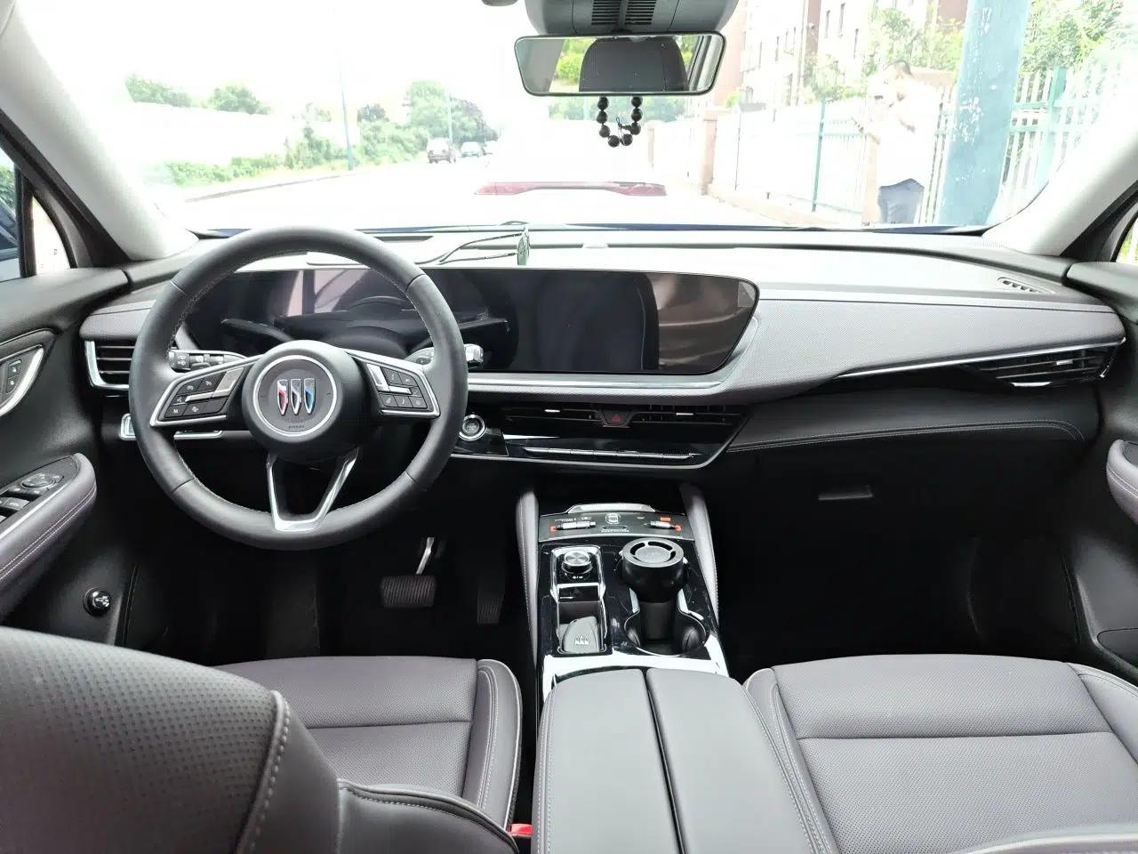 Buick Envision 2026 Model Equinox Plus 28T Two-Wheel-Drive Platinum Edition — миниатюра 9