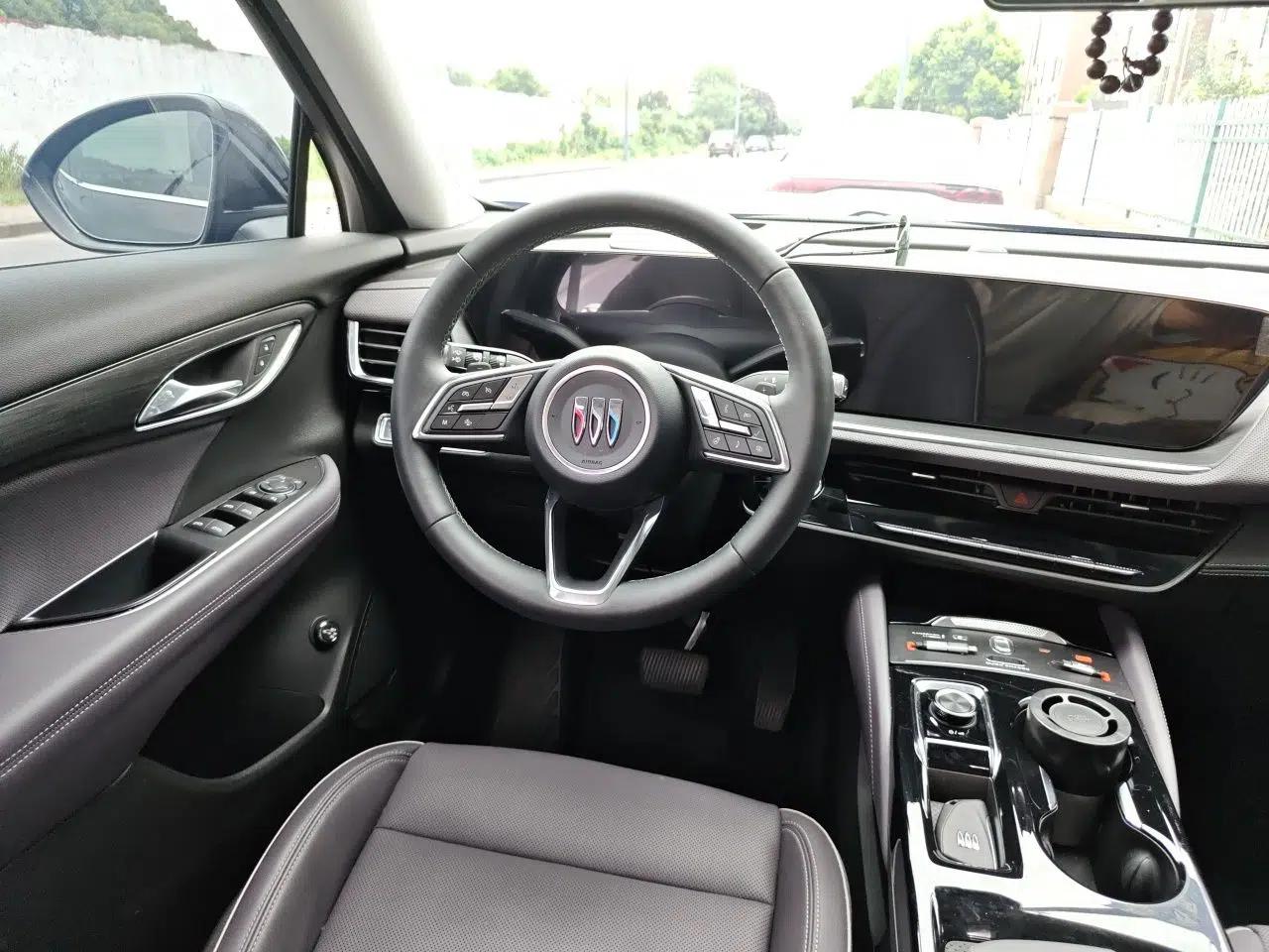 Buick Envision 2026 Model Equinox Plus 28T Two-Wheel-Drive Platinum Edition — миниатюра 10