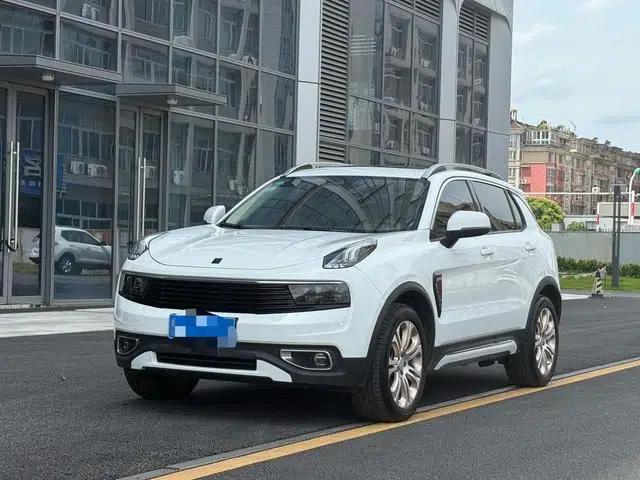 Lynk & Co 01 2017 2.0T 2WD Pro Edition