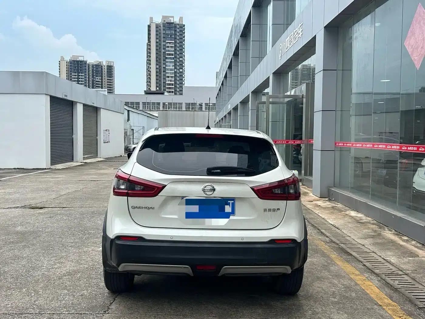 Nissan Qashqai 2021 2.0L CVT Luxury Edition — миниатюра 4