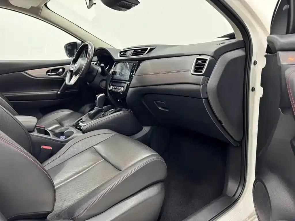 Nissan Qashqai 2022 2.0L CVT XV Prem.Pro Luxury Navigation Edition — миниатюра 7