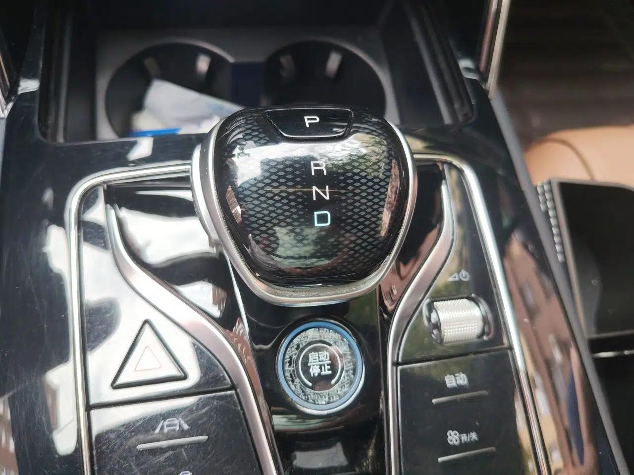 BYD Tang New Energy 2021 DM-i 112KM Prestige Model — миниатюра 14