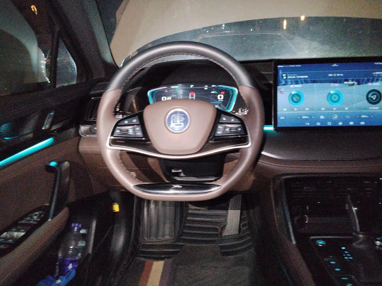 BYD Tang 2021 2.0T Automatic Flagship Edition — миниатюра 10