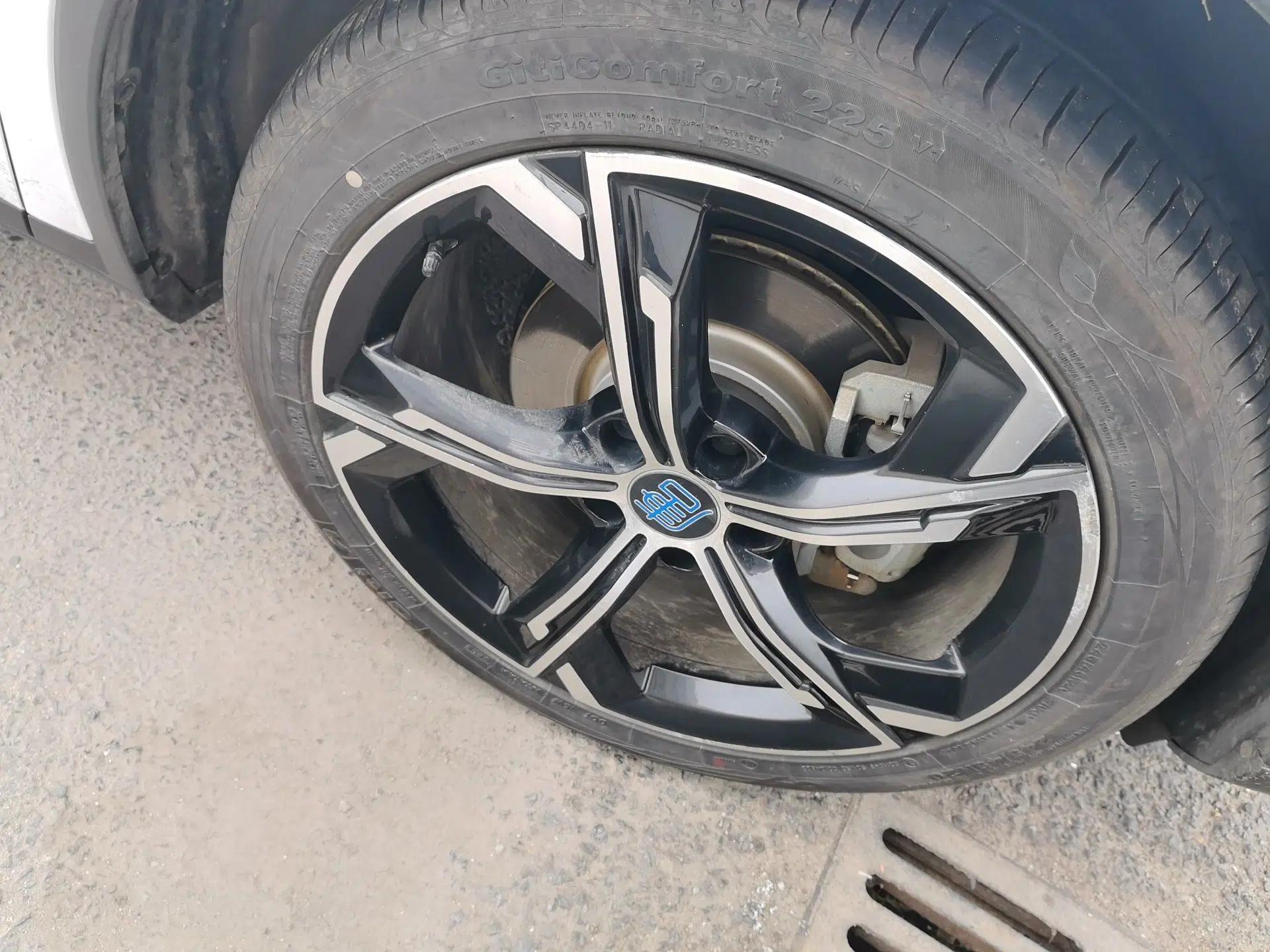 BYD Tang New Energy 2021 DM-i 112KM Prestige Model — миниатюра 8