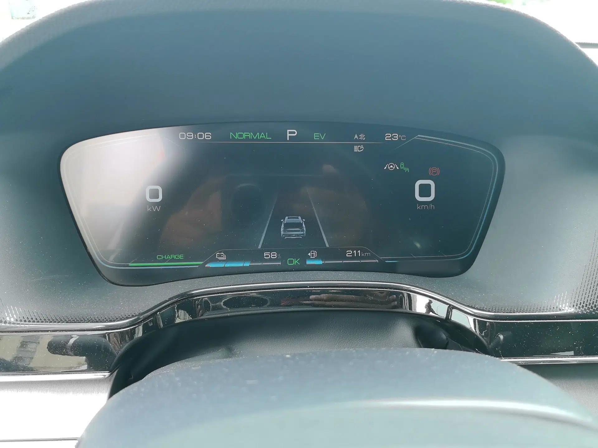 BYD Tang New Energy 2021 DM-i 112KM Prestige Model — миниатюра 10