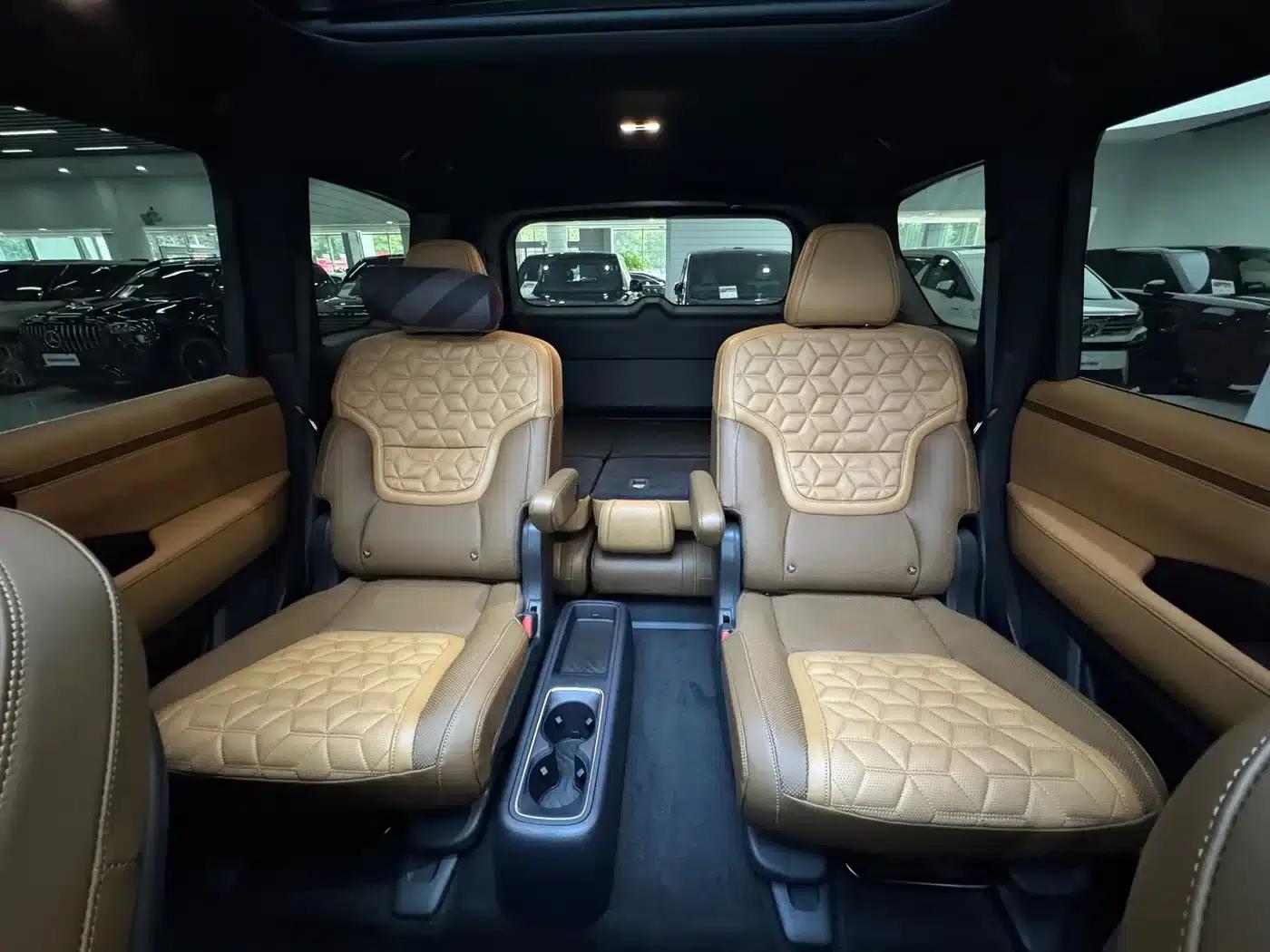 Nissan Patrol 2026 3.5T Platinum Edition — миниатюра 12