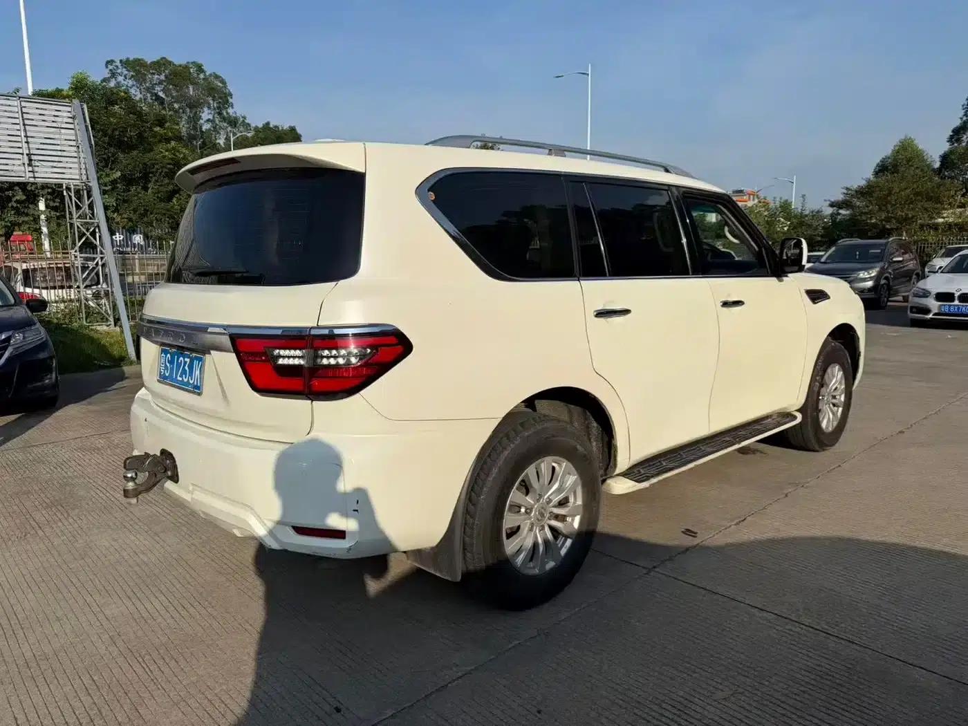 Nissan Patrol 2018 4.0L Flagship Edition — миниатюра 9