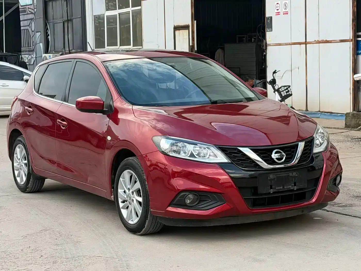 2016 Tiida 1.6L CVT Sport Edition — миниатюра 3
