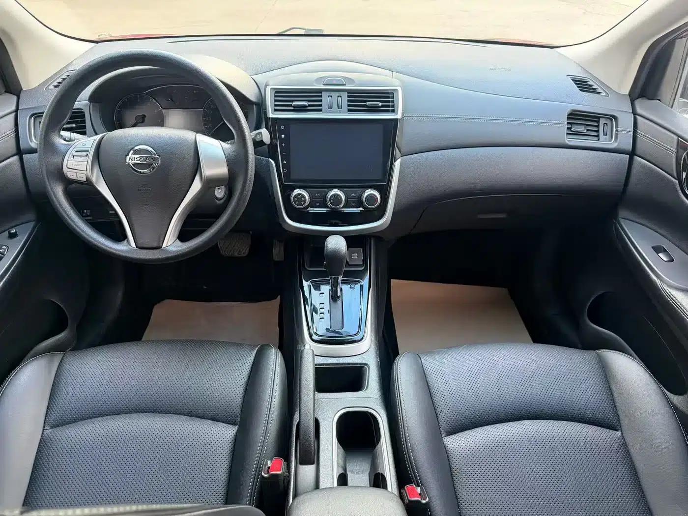 2016 Tiida 1.6L CVT Sport Edition — миниатюра 5