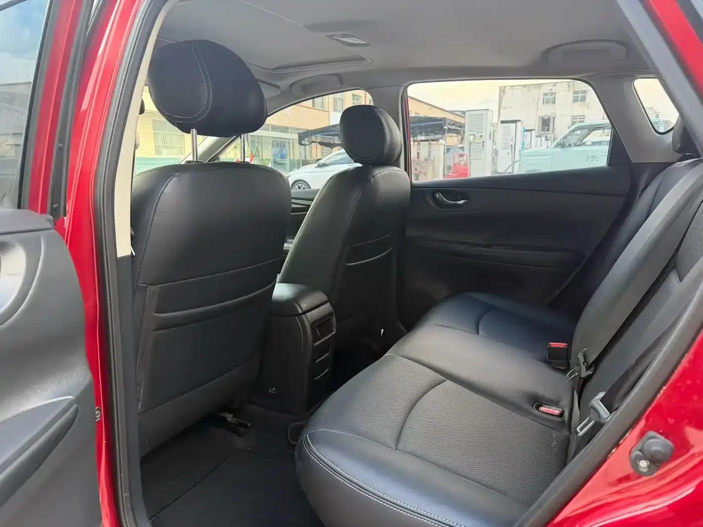 2016 Tiida 1.6L CVT Sport Edition — миниатюра 6