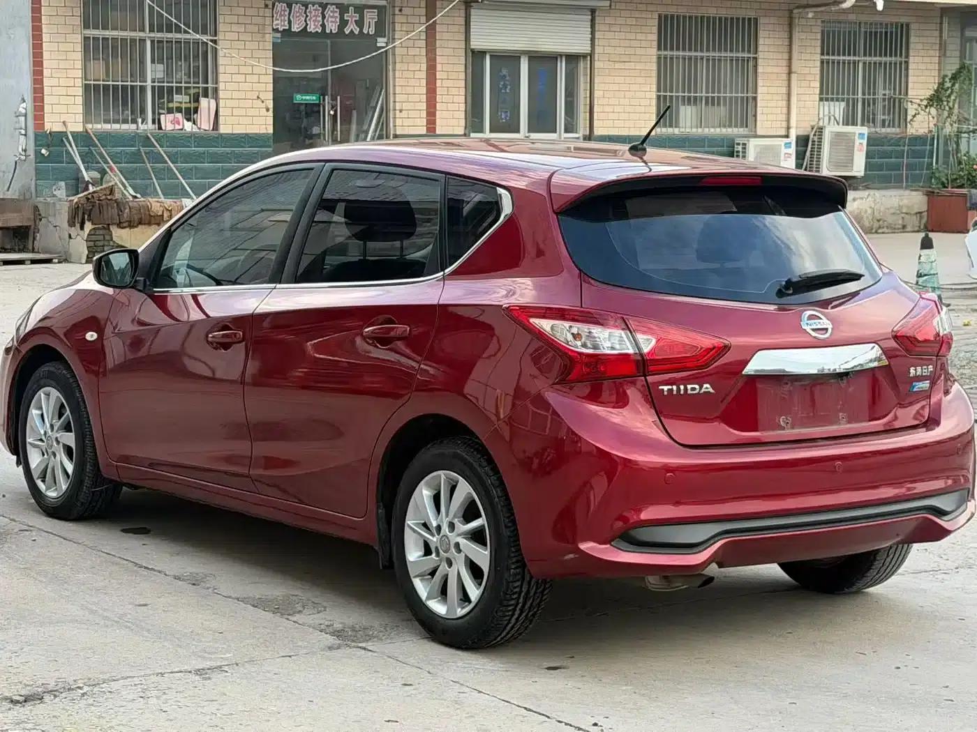 2016 Tiida 1.6L CVT Sport Edition — миниатюра 9