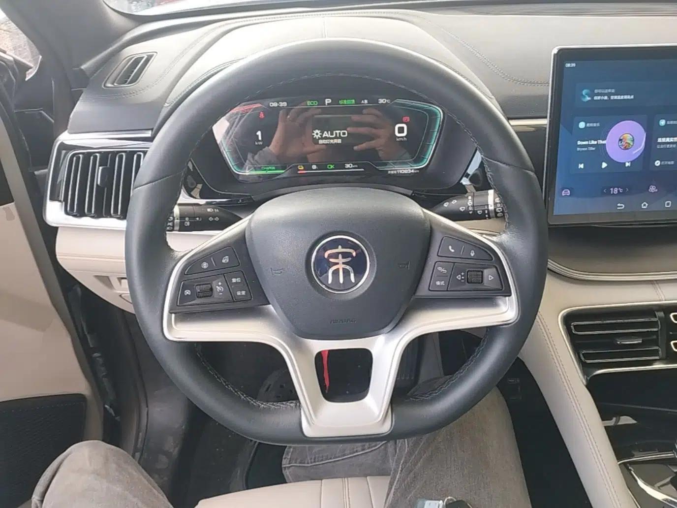 BYD Song PLUS New Energy 2021 EV Deluxe Model — миниатюра 13