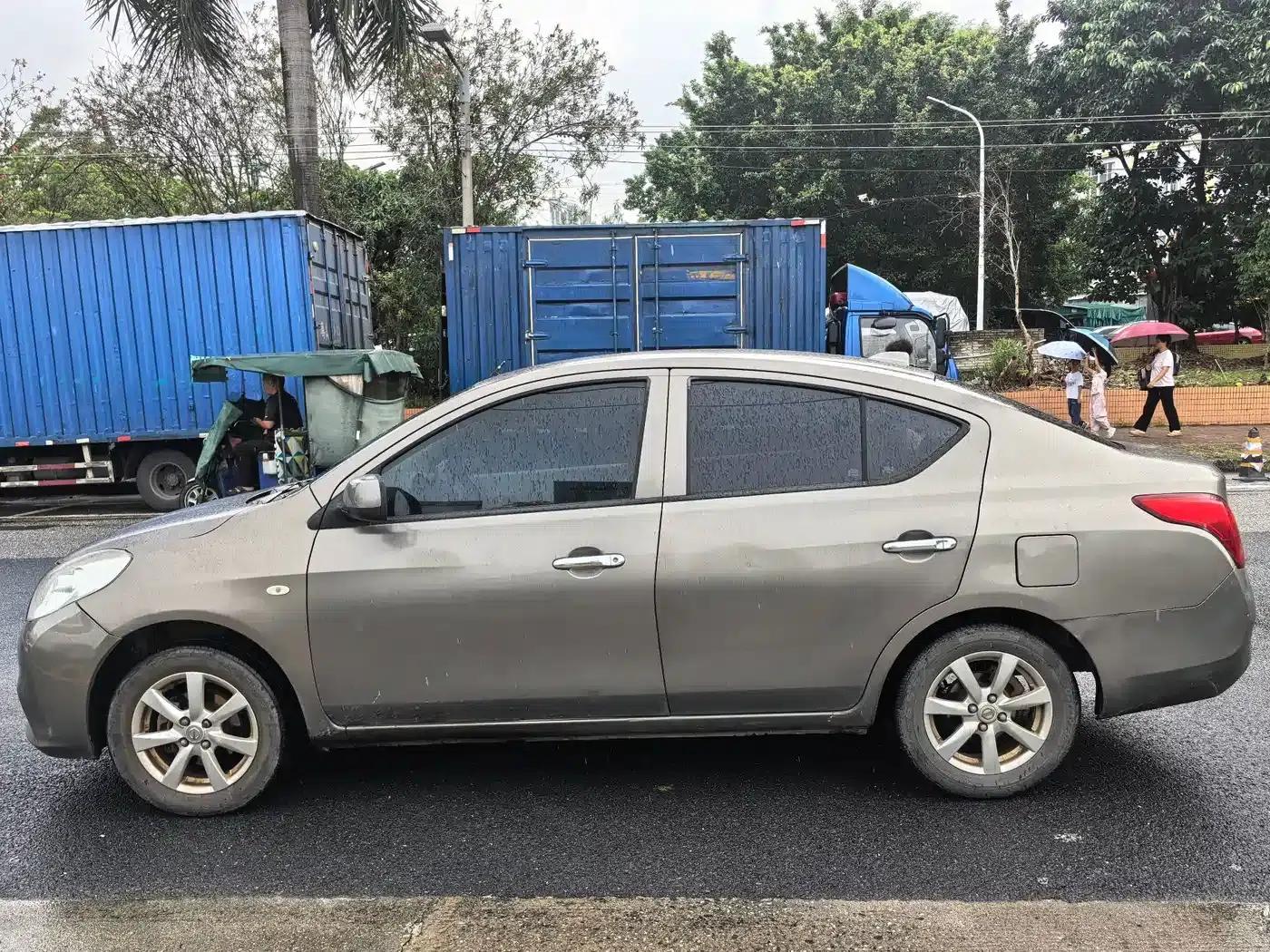Nissan Sunny 2011 1.5XE Manual Comfort Edition — миниатюра 4