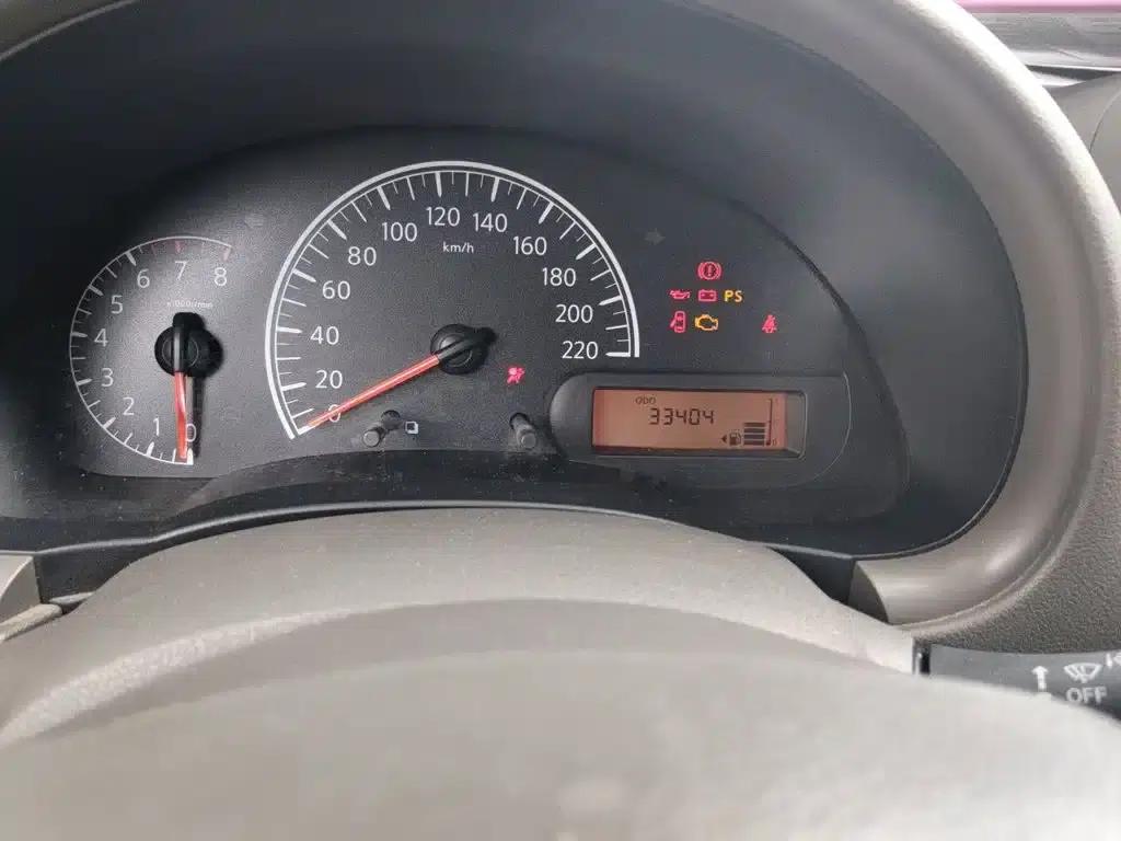 Nissan Sunny 2015 1.5XE Manual Comfort Edition — миниатюра 5