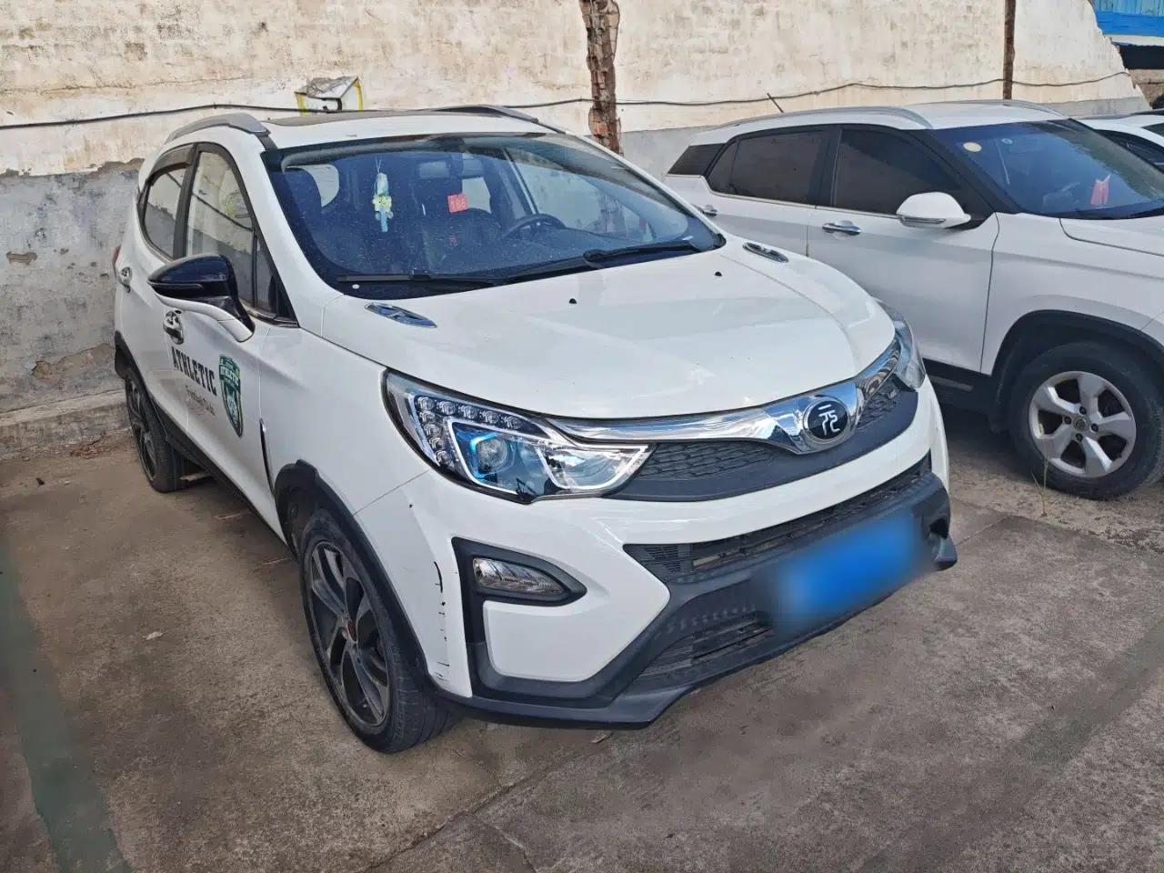 BYD Yuan 2016 1.5L Manual Luxury Version — миниатюра 4