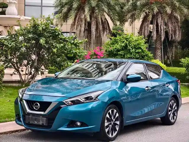 Bluebird 2018 1.6L CVT Smart Cool Trendy Edition