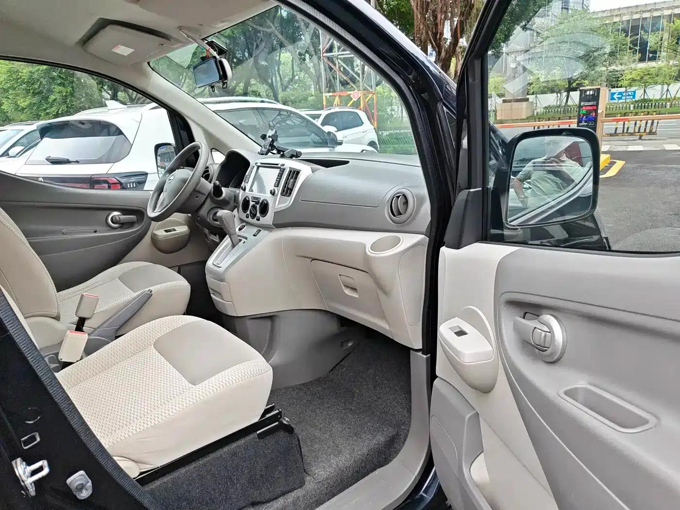 Nissan NV200 2014 1.6L CVT Luxury Model (China IV Emission Standard) — миниатюра 13
