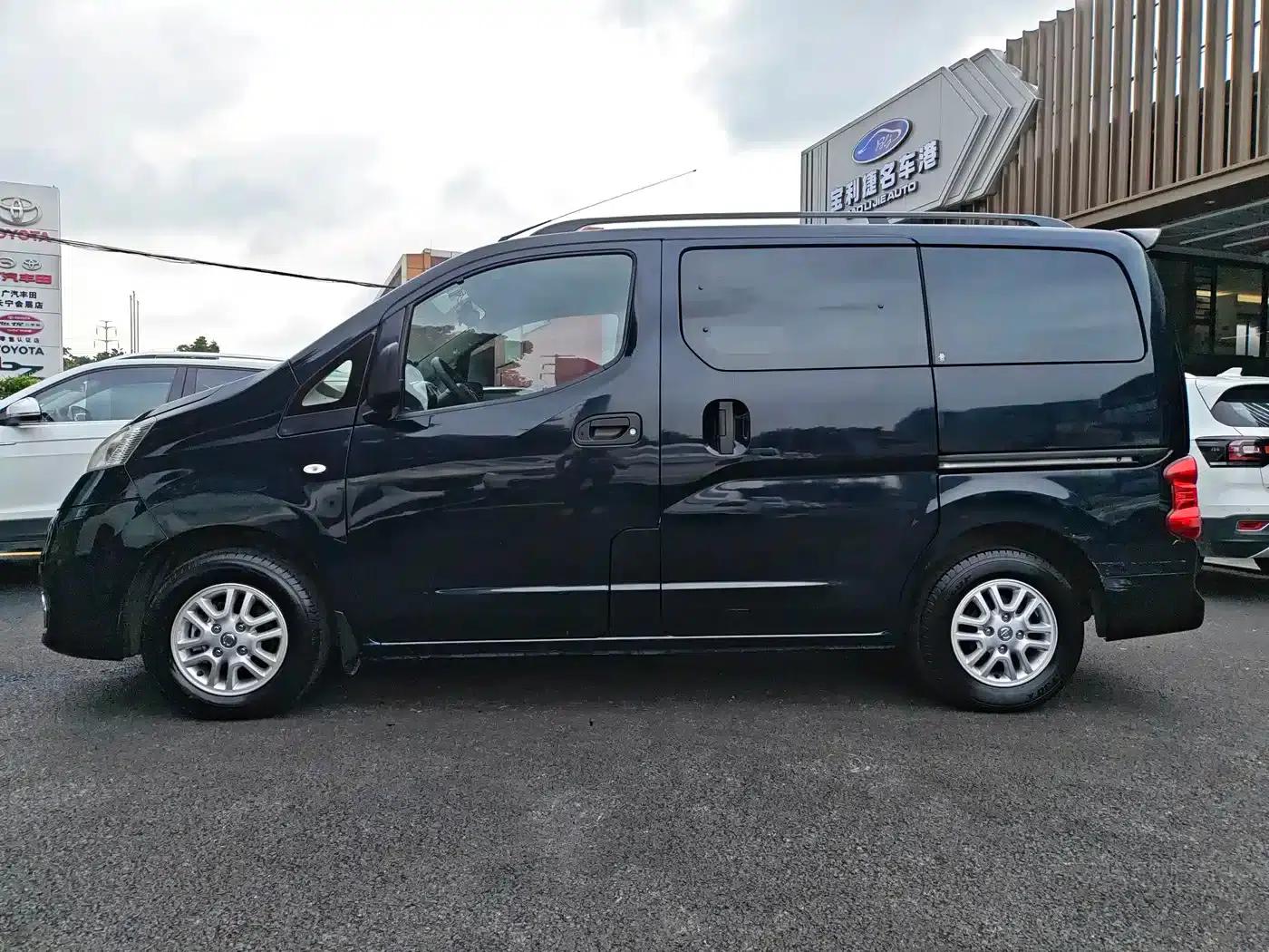 Nissan NV200 2014 1.6L CVT Luxury Model (China IV Emission Standard) — миниатюра 7