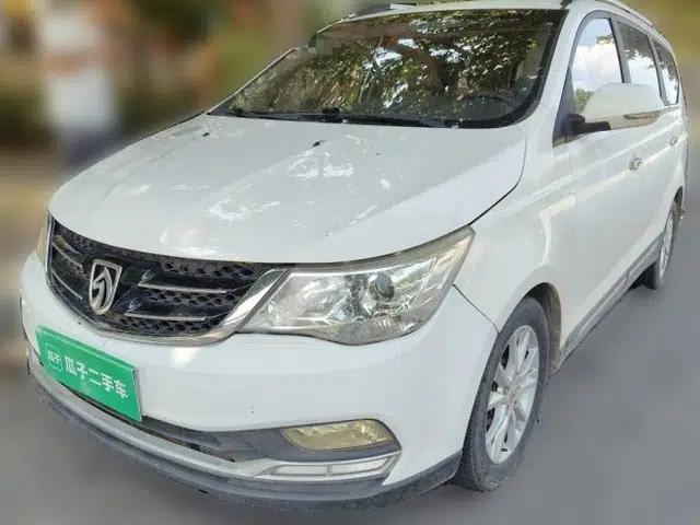 Baojun 730 2016 1.5T Manual Comfort Version 7 Seats