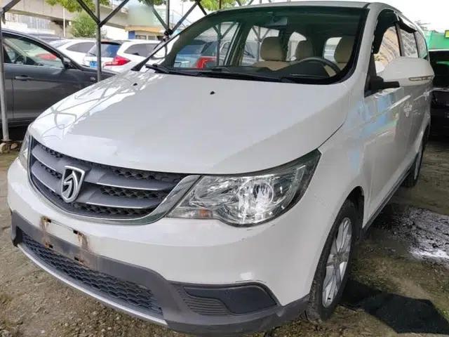 Baojun 730 2014 1.5L manual standard trim 7 seats