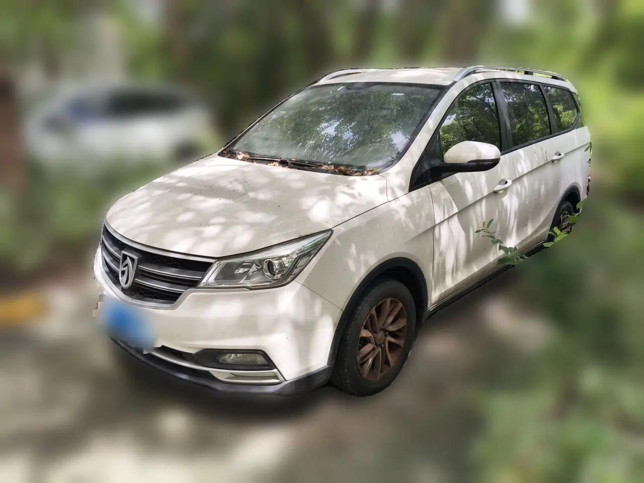 Baojun 730 2021 1.5L Manual Fashion Version 7 Seats — миниатюра 1