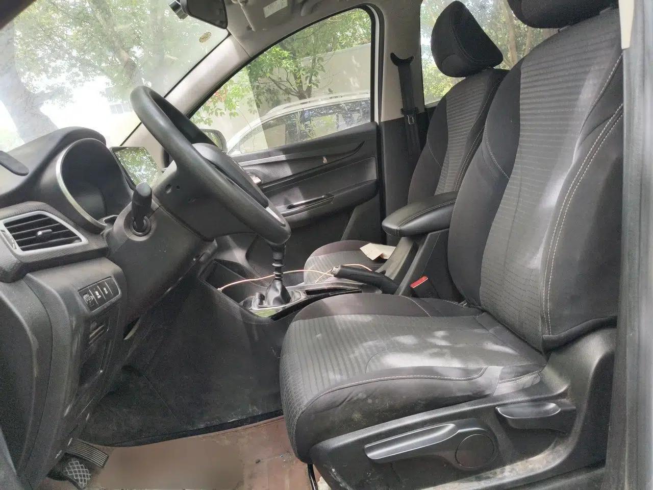 Baojun 730 2021 1.5L Manual Fashion Version 7 Seats — миниатюра 15