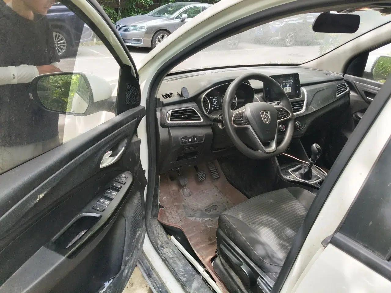 Baojun 730 2021 1.5L Manual Fashion Version 7 Seats — миниатюра 16