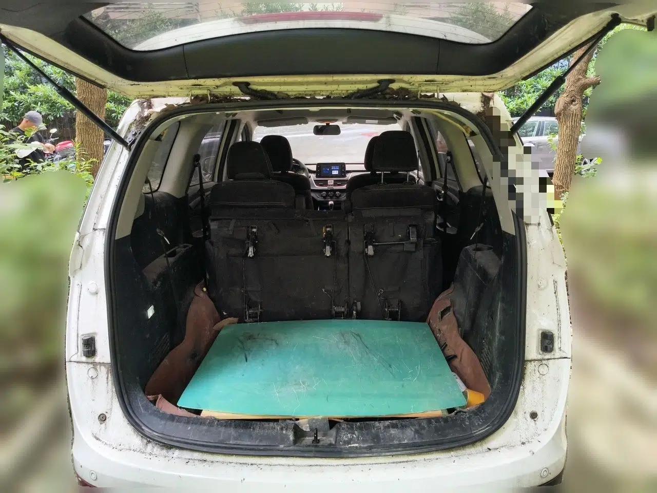 Baojun 730 2021 1.5L Manual Fashion Version 7 Seats — миниатюра 19