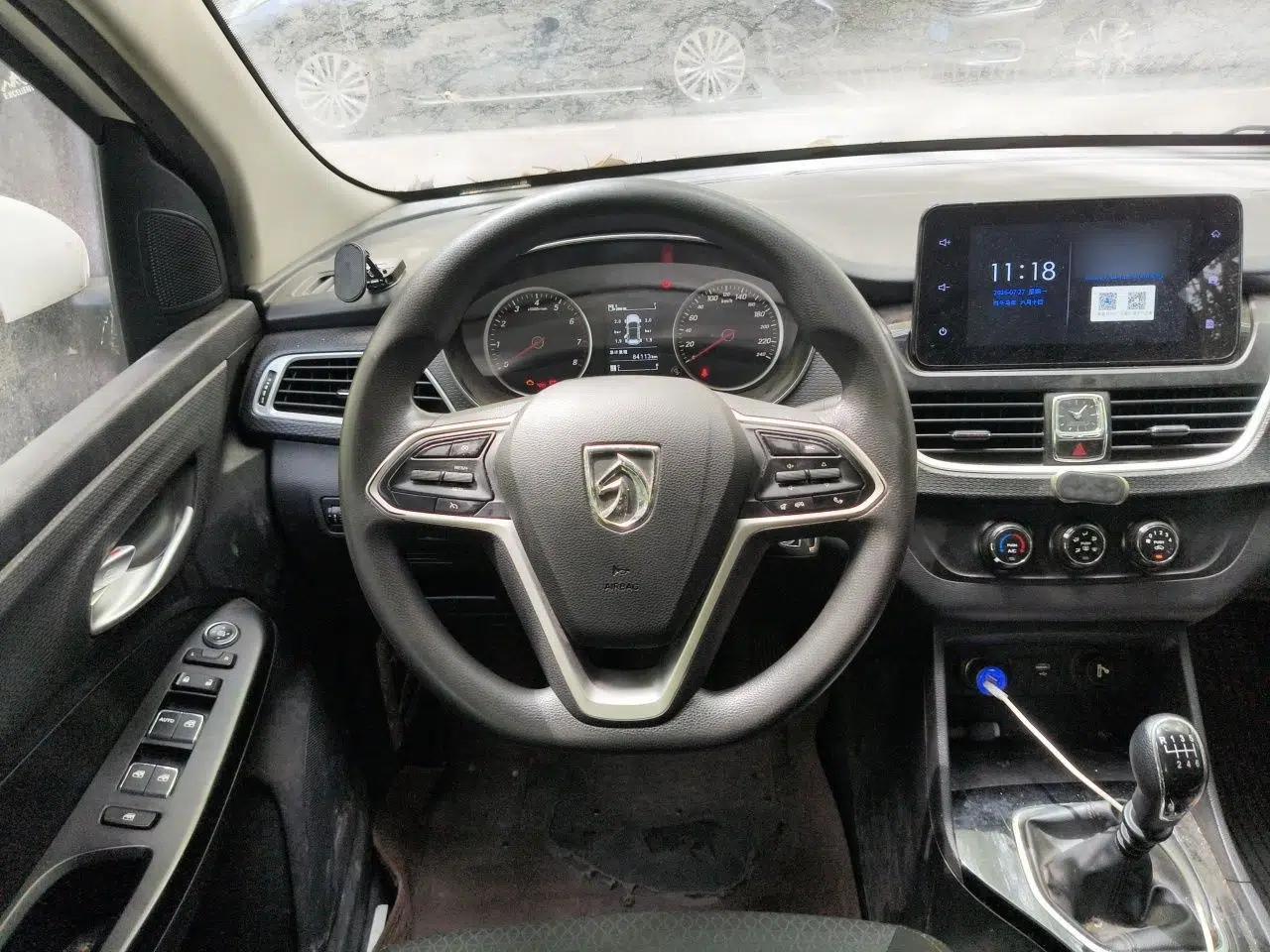 Baojun 730 2021 1.5L Manual Fashion Version 7 Seats — миниатюра 10