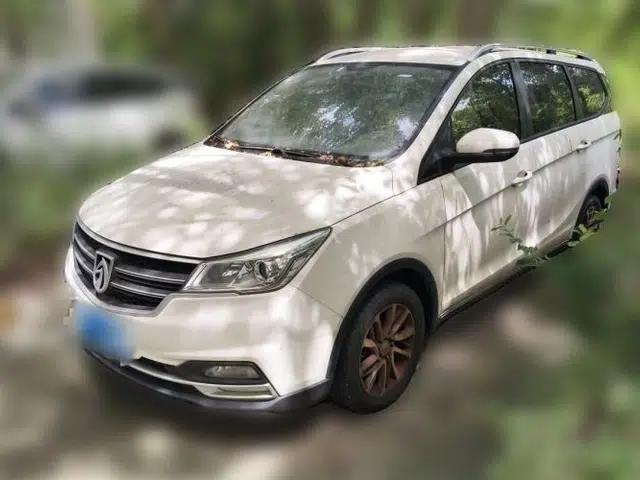 Baojun 730 2021 1.5L Manual Fashion Version 7 Seats