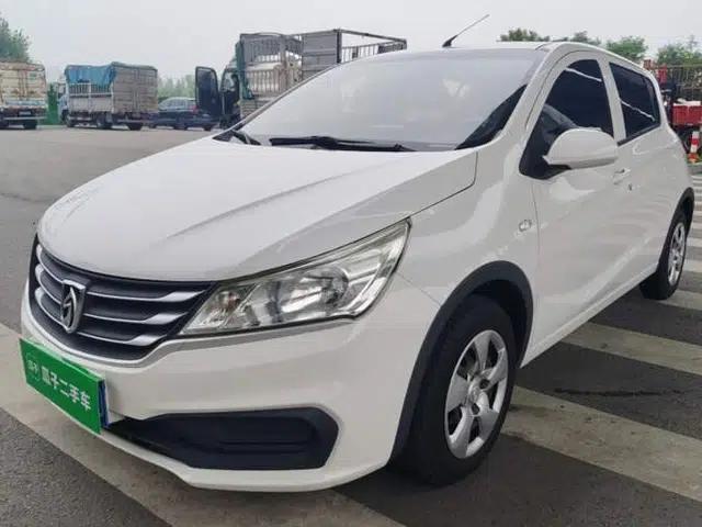 Baojun 310 2016 1.2L manual Comfort trim level