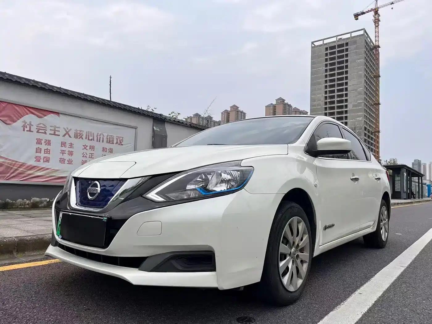 Nissan Sylphy EV 2018 Smart Edition — миниатюра 1
