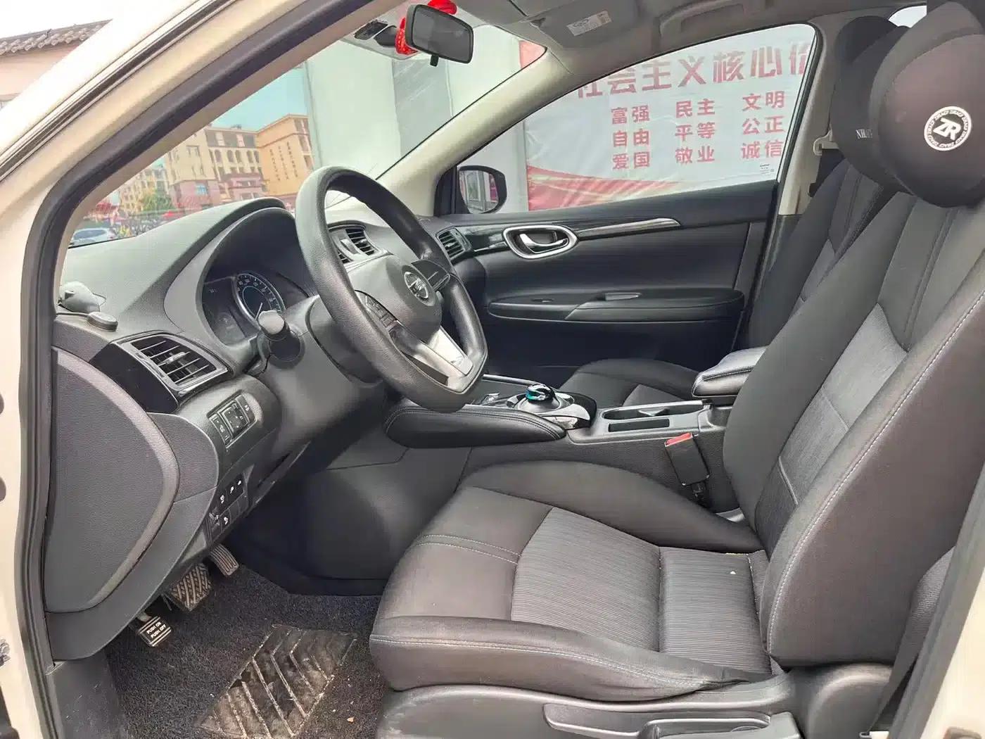 Nissan Sylphy EV 2018 Smart Edition — миниатюра 5