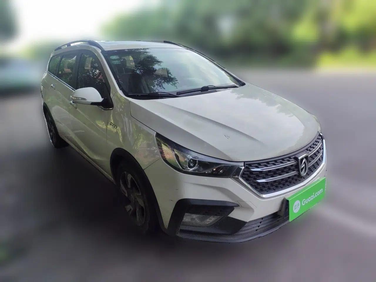 Baojun 310W 2018 1.5L Automatic Luxury Version China VI Emission Standard — миниатюра 3