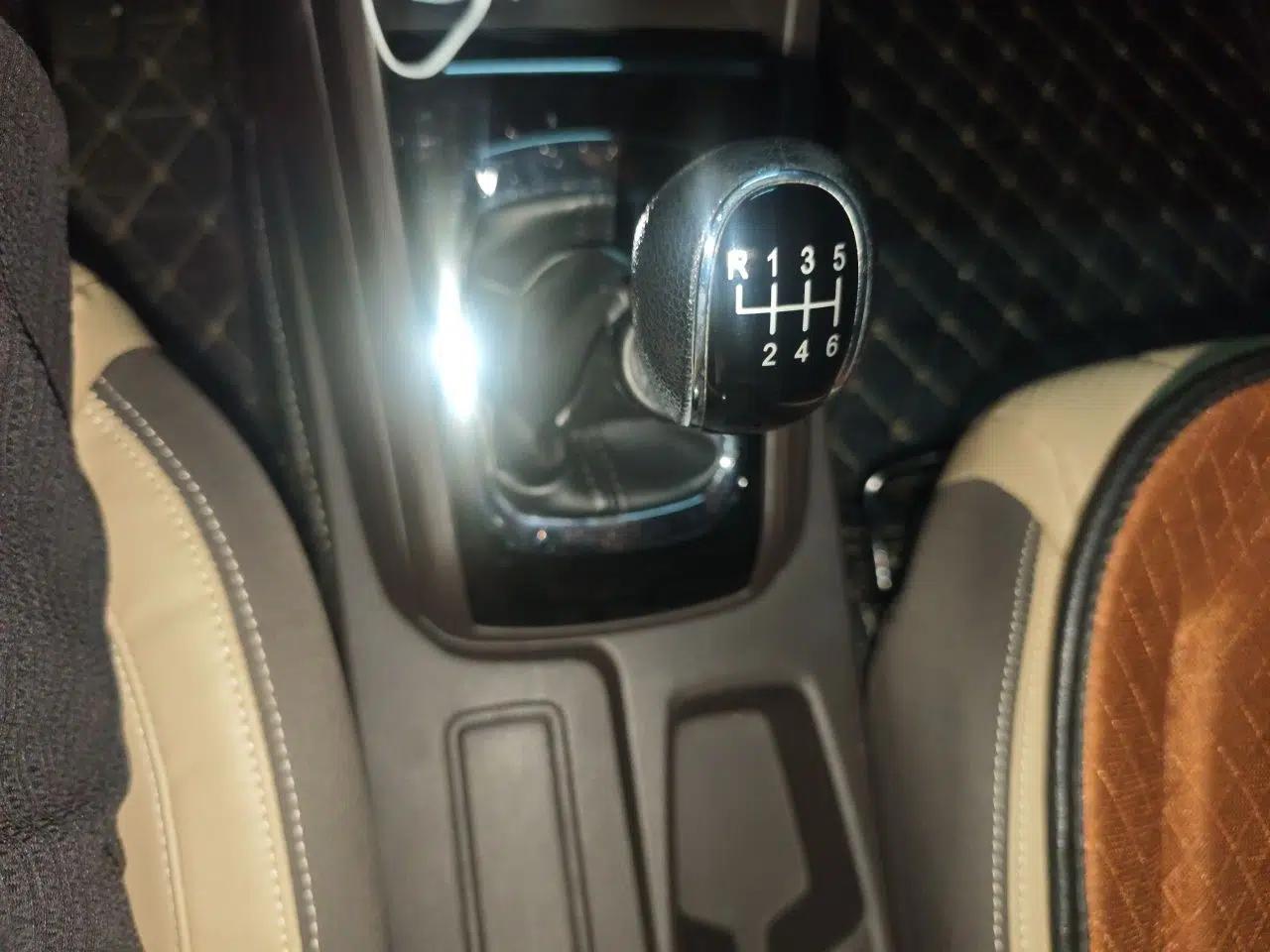 Baojun 310W 2017 1.5L Manual Fashion Edition China VI — миниатюра 11