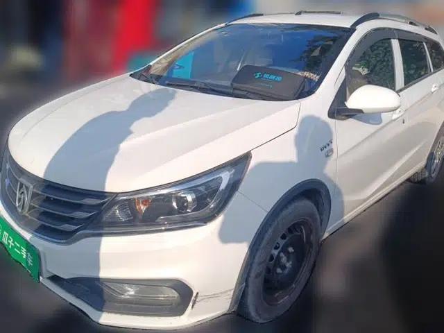 Baojun 310W 2017 1.5L Manual Comfort Version China VI Emission Standard