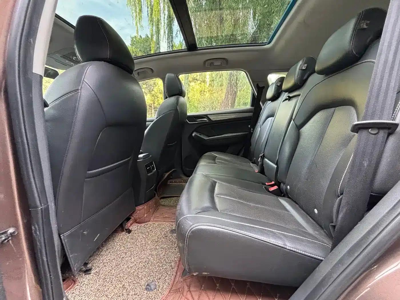Roewe RX5 2016 20T Two-Wheel Drive Automatic Flagship Edition — миниатюра 8