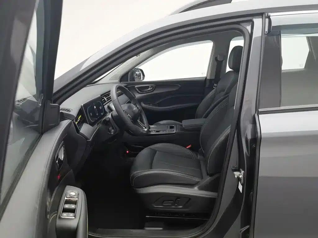 Roewe RX5 2021 PLUS 330TGI Automatic National Trend Smart Edition — миниатюра 10