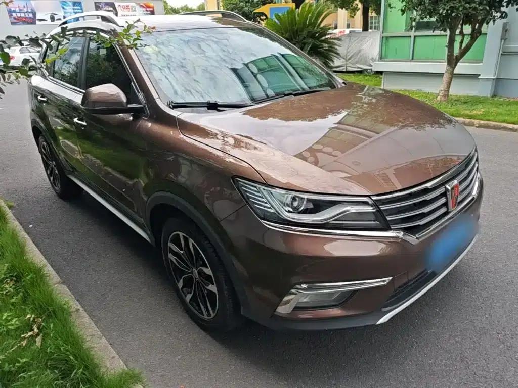 Roewe RX5 2016 30T 2WD Automatic Internet Smart Edition — миниатюра 4