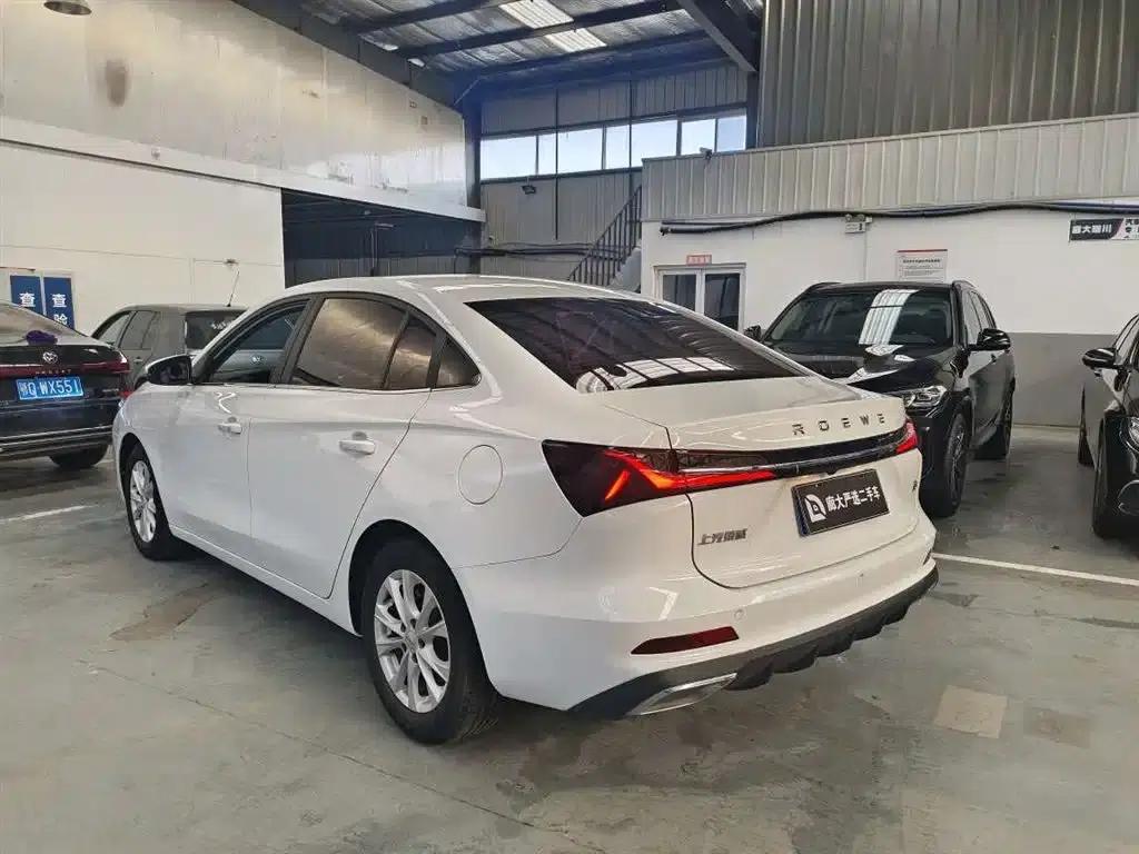 Roewe i5 2023 1.5L CVT Luxury Edition — миниатюра 6