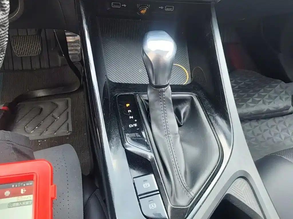 Roewe i5 2021 1.5L CVT Diamond Edition — миниатюра 14