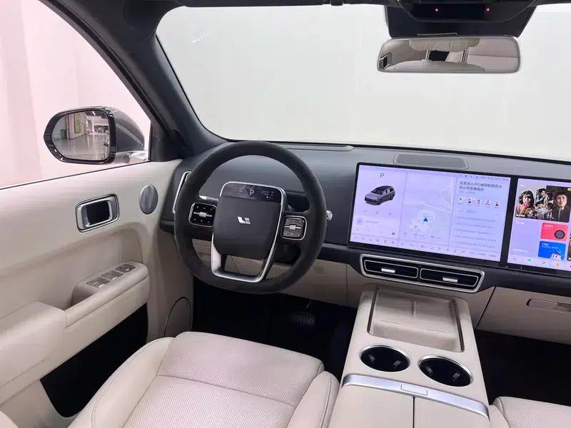 Li Auto L9 2022 Max Edition — миниатюра 29