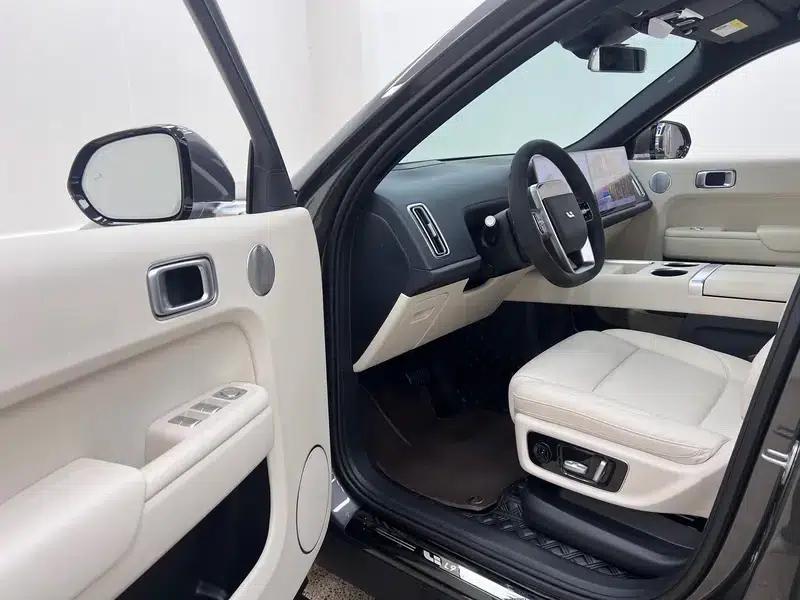 Li Auto L9 2022 Max Edition — миниатюра 34