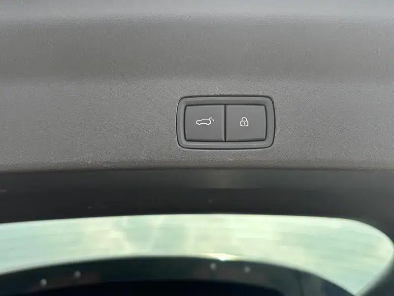 Li Auto L9 2022 Max Edition — миниатюра 8