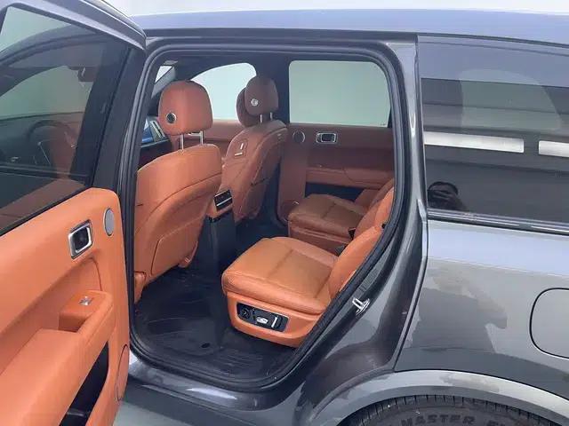 Li Auto L9 2022 Max Edition — миниатюра 8