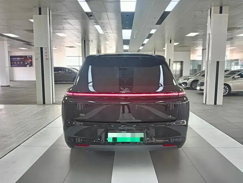 Li Auto L8 2024 Pro Edition — миниатюра 5